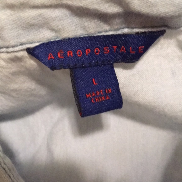 Button up - Picture 2 of 2